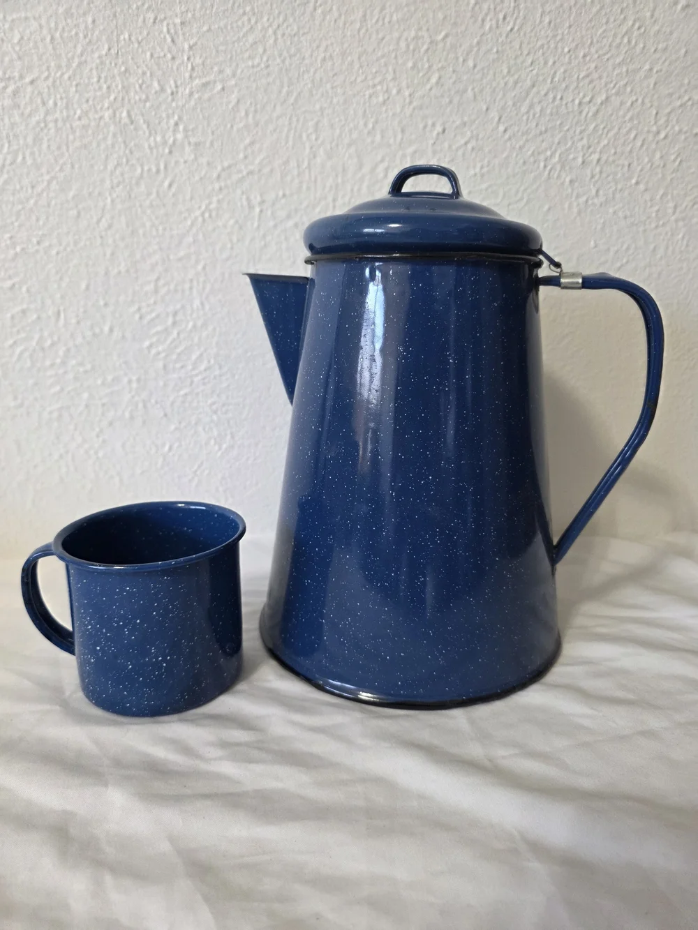 Blue Speckled Enamel Coffee Pot & Mug Set - Home Kitchen